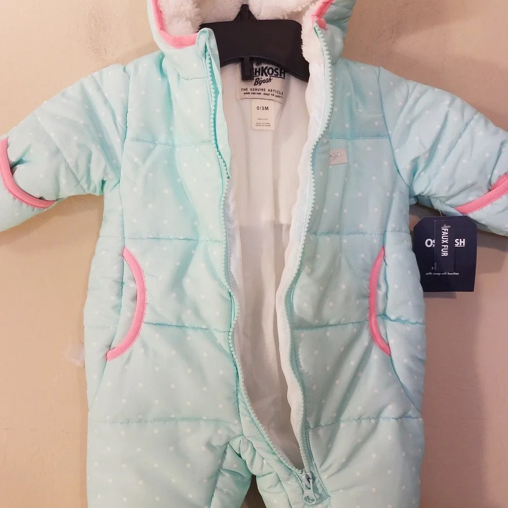 Oshkosh Baby Girl Bunting Pram Suit w Snap Off Booties 0-3 months Snowsuit NEW‎